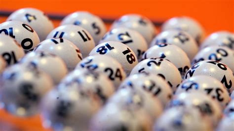Did 433 people win the same jackpot lottery in the Philippines .